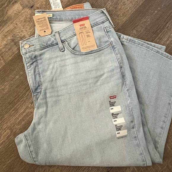 Levi's Denim - Levi's Plus Size Levi's 311 Shaping Capris-Size 18W